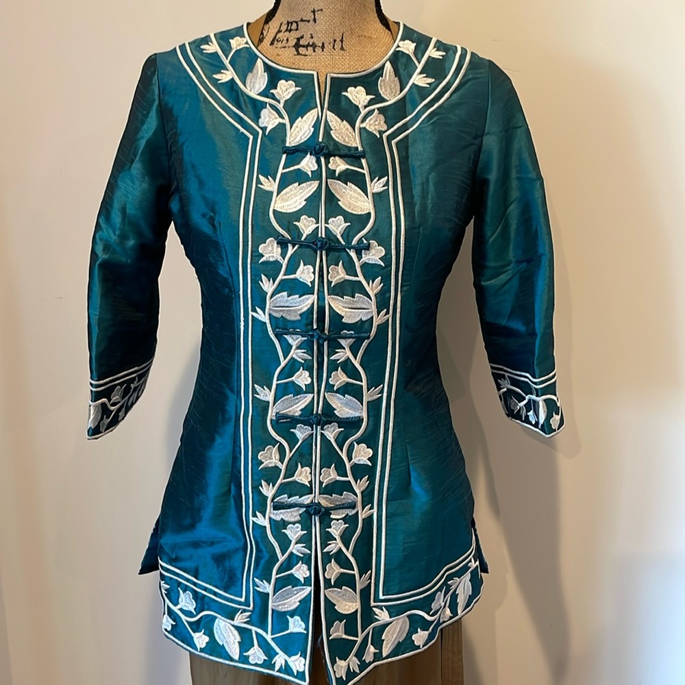 NWOT Asian embroidered top Madame Butterfly Brand.